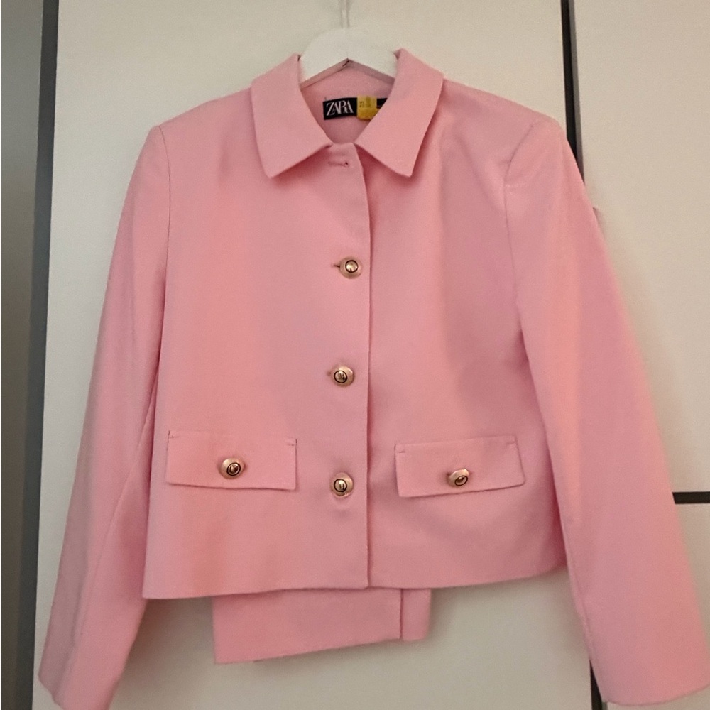 ZARA Pastel Pink Cropped Blazer with Gold Buttons and matching pants